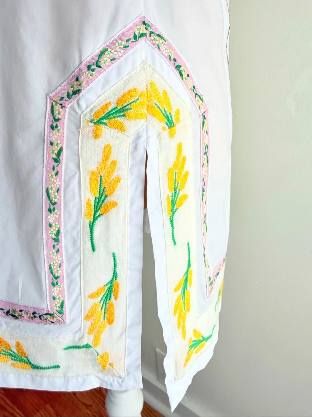 TORY BURCH WHITE COTTON FLORAL RIBBON EMBELLISHED EMBROIDERED TUNIC TOP